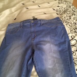 NWOT Size 18 women plus Mossimo skinny jeans